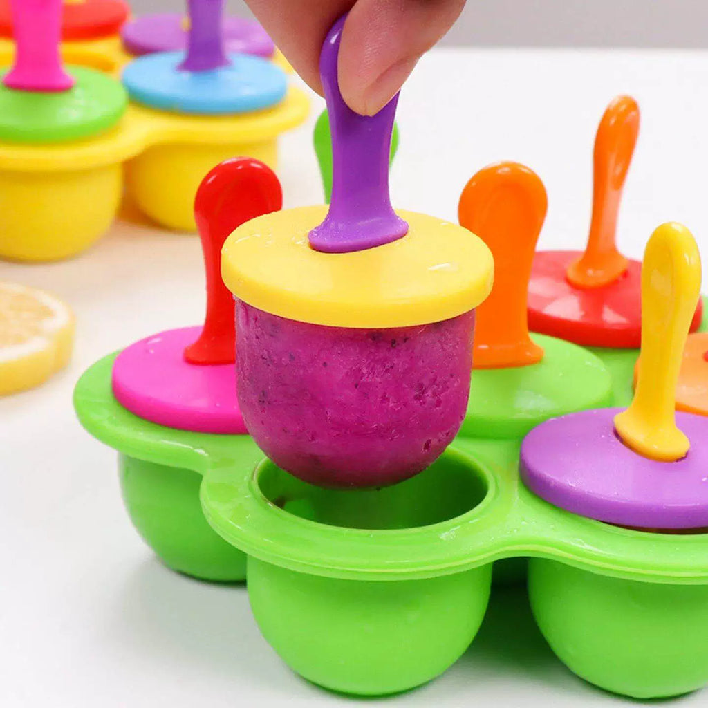 Popsicle mold with reusable sticks in 7 colors