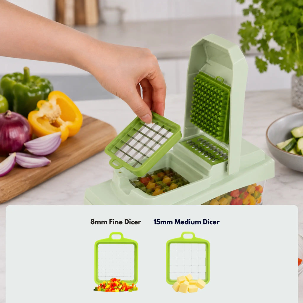 Demonstrating how to change the stainless steel dicing blades on the RüK multifunctional vegetable chopper for effortlessly dicing bell peppers and onions, fully dishwasher safe.